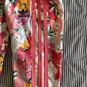 Adidas girls track pants size 5-6